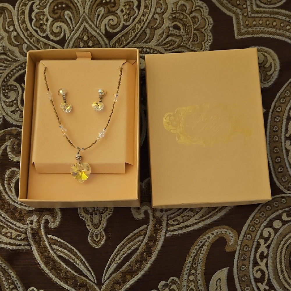 NOT FOR SALE!!$4.99 S/H GOLD AURORA BOREALIS SWAROVSKI!!